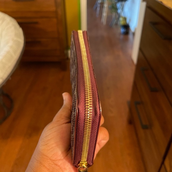 Authentic LV Limited Edition Zippy Wallet - Picture 6 of 15